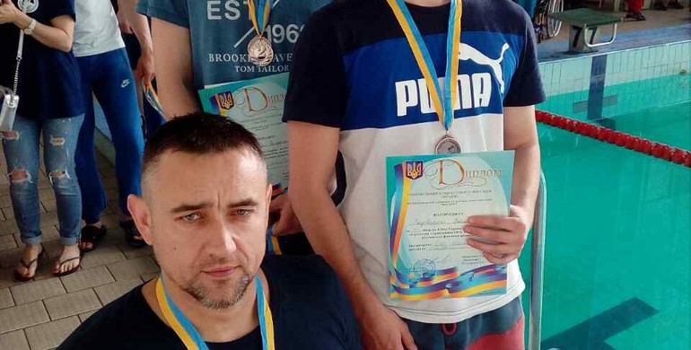 Рівненські плавці із медалями Кубку України